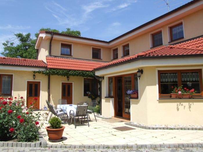 Penzion 77 - Garni Pezinok Extérieur photo