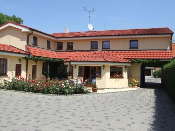 Penzion 77 - Garni Pezinok Extérieur photo
