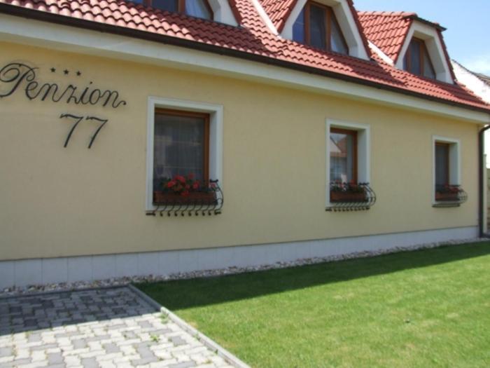 Penzion 77 - Garni Pezinok Extérieur photo