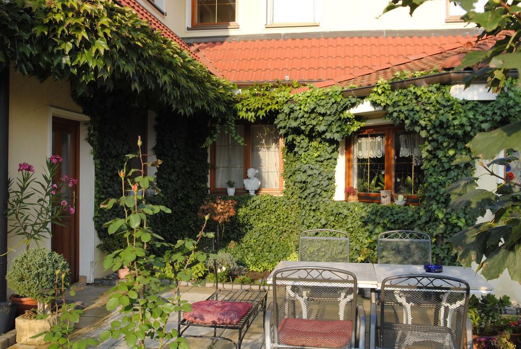Penzion 77 - Garni Pezinok Extérieur photo
