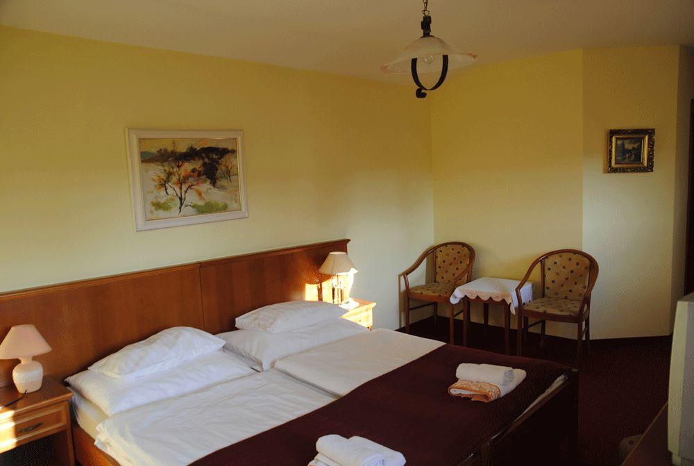 Penzion 77 - Garni Pezinok Extérieur photo