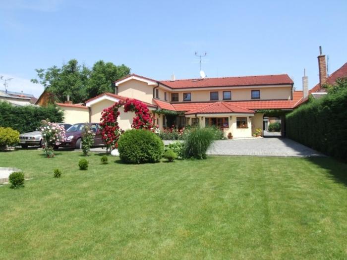 Penzion 77 - Garni Pezinok Extérieur photo